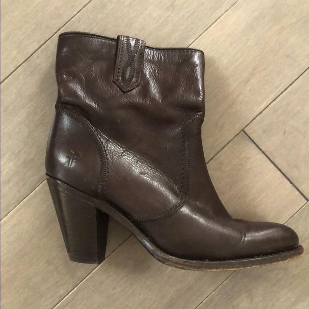 Frye short brown leather boot with 3 inch heel